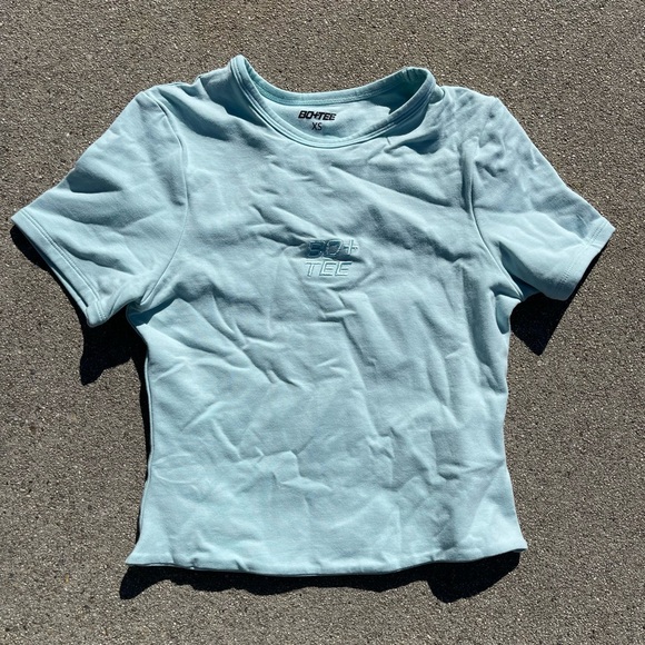 Bo + Tee Stay On Top Baby Tee in Light Blue size XS - Picture 2 of 4